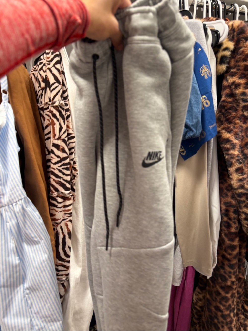 Nike men’s sweats tech